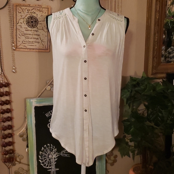 Knox Rose Tops - Knox Rose White Tank Top with Lace Accents Size Sm